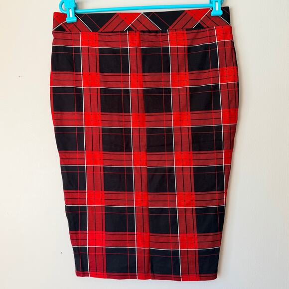 Torrid Skirt Red and Black Plaid Size 1X - Picture 2 of 11